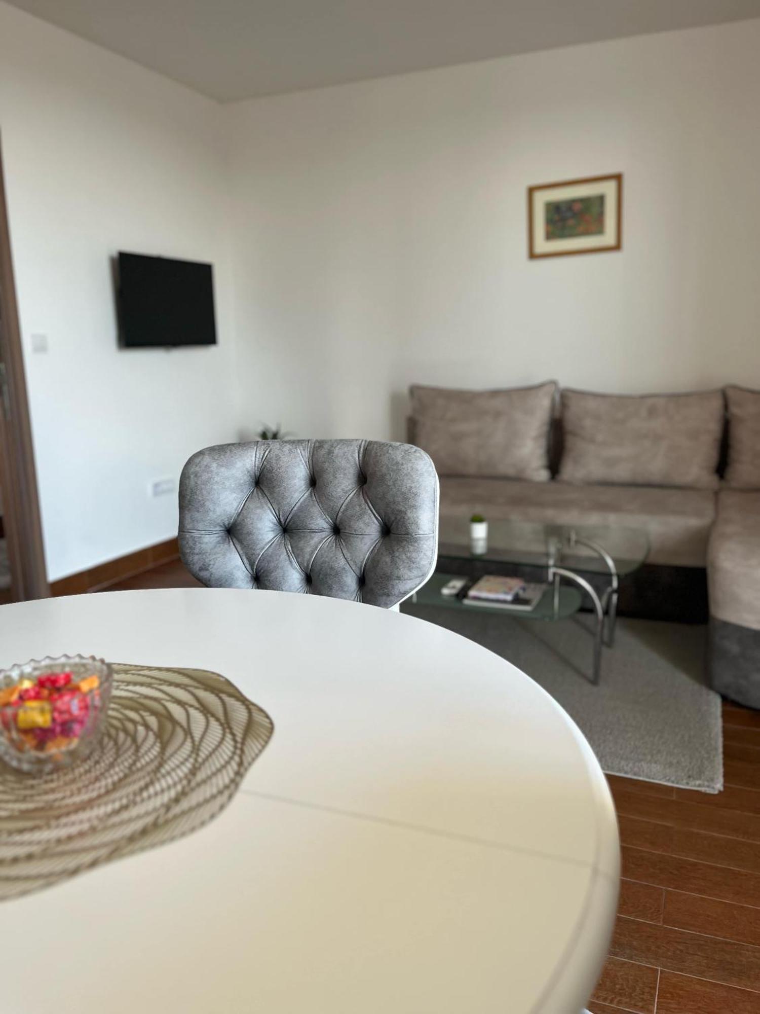 Surcin Apartment Ledine Εξωτερικό φωτογραφία