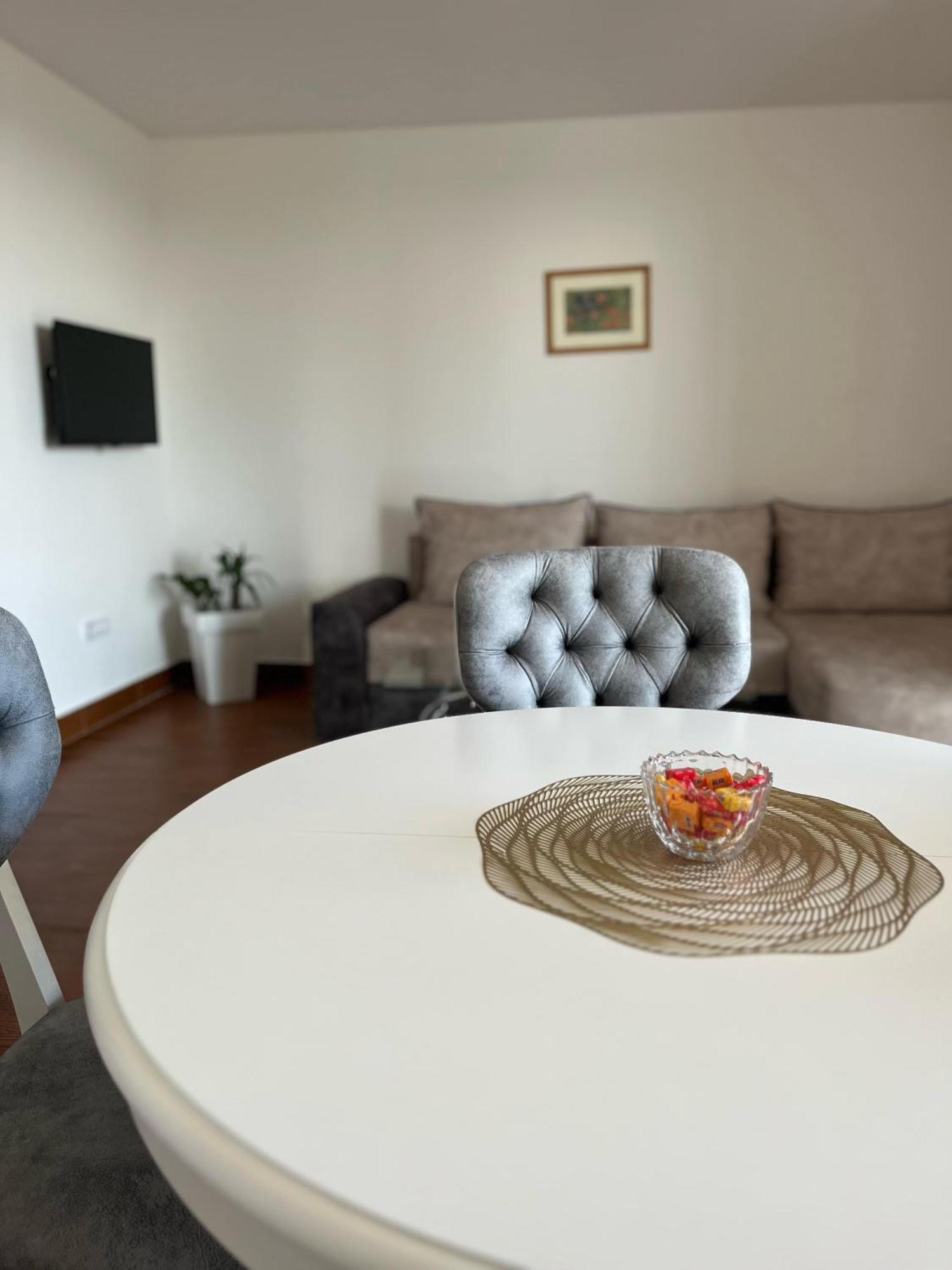 Surcin Apartment Ledine Εξωτερικό φωτογραφία