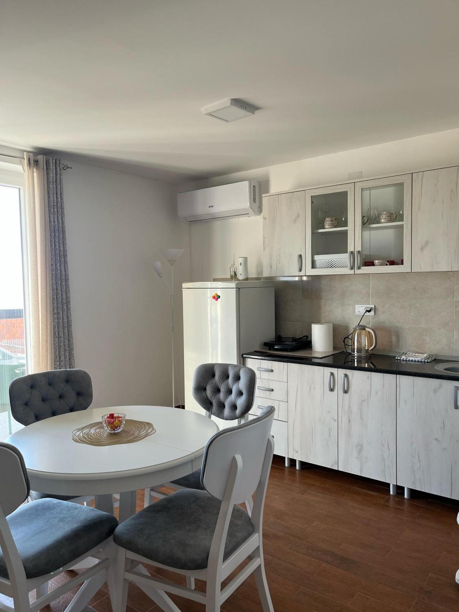 Surcin Apartment Ledine Εξωτερικό φωτογραφία